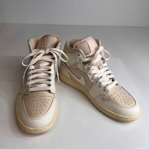 Nike Women Shoe 7.5 Air Jordan 1 Mid Lace Up Sneaker Swoosh Street Gym Core Go